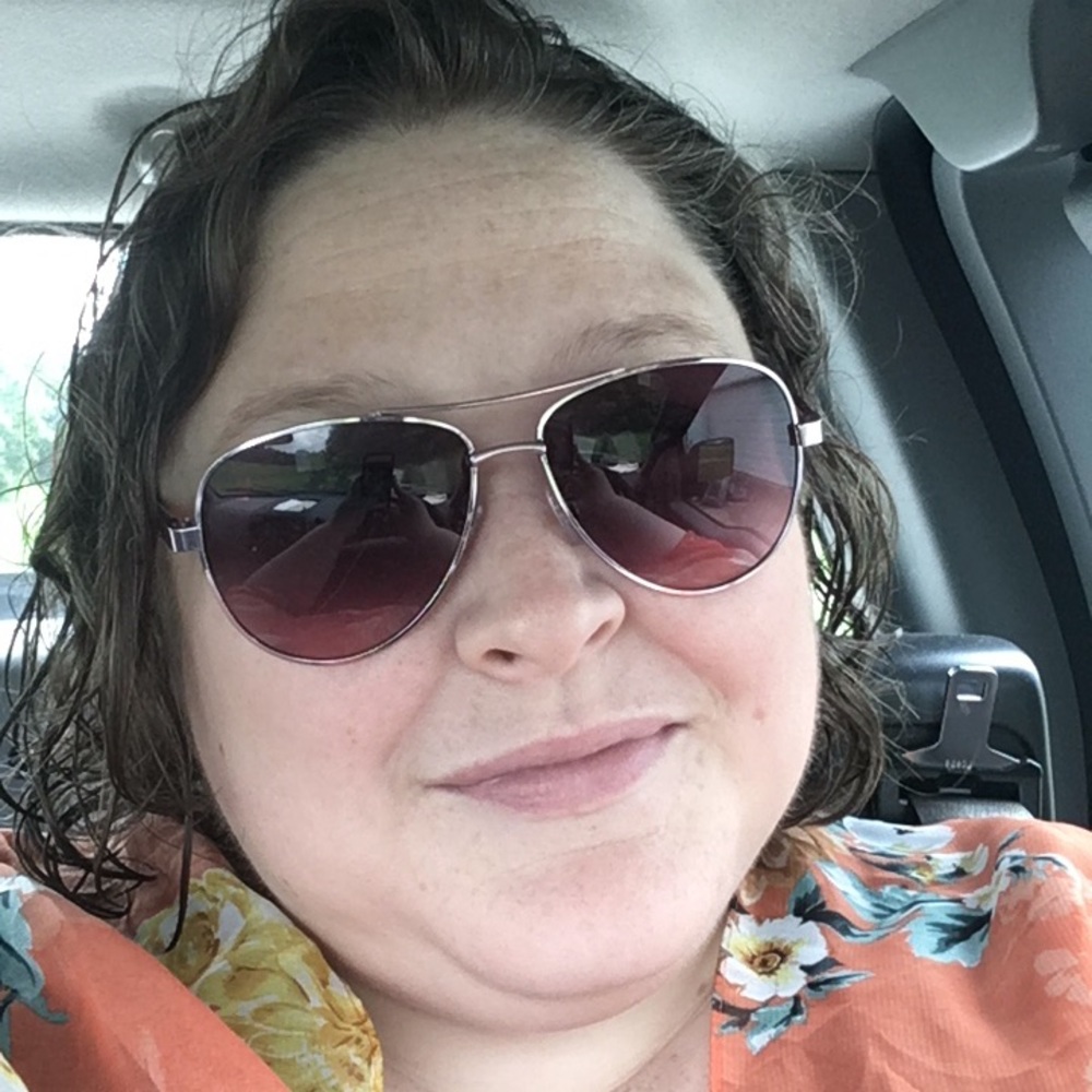 Meet your Posher, Jennifer